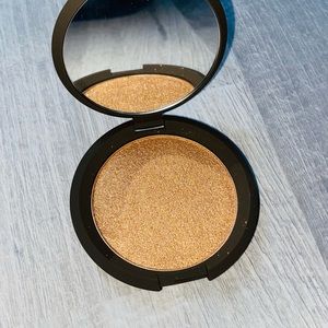 BECCA Chocolate Geode highlighter *New*